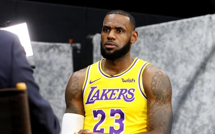 Lebron James for the LA Lakers - Icon Sportswire