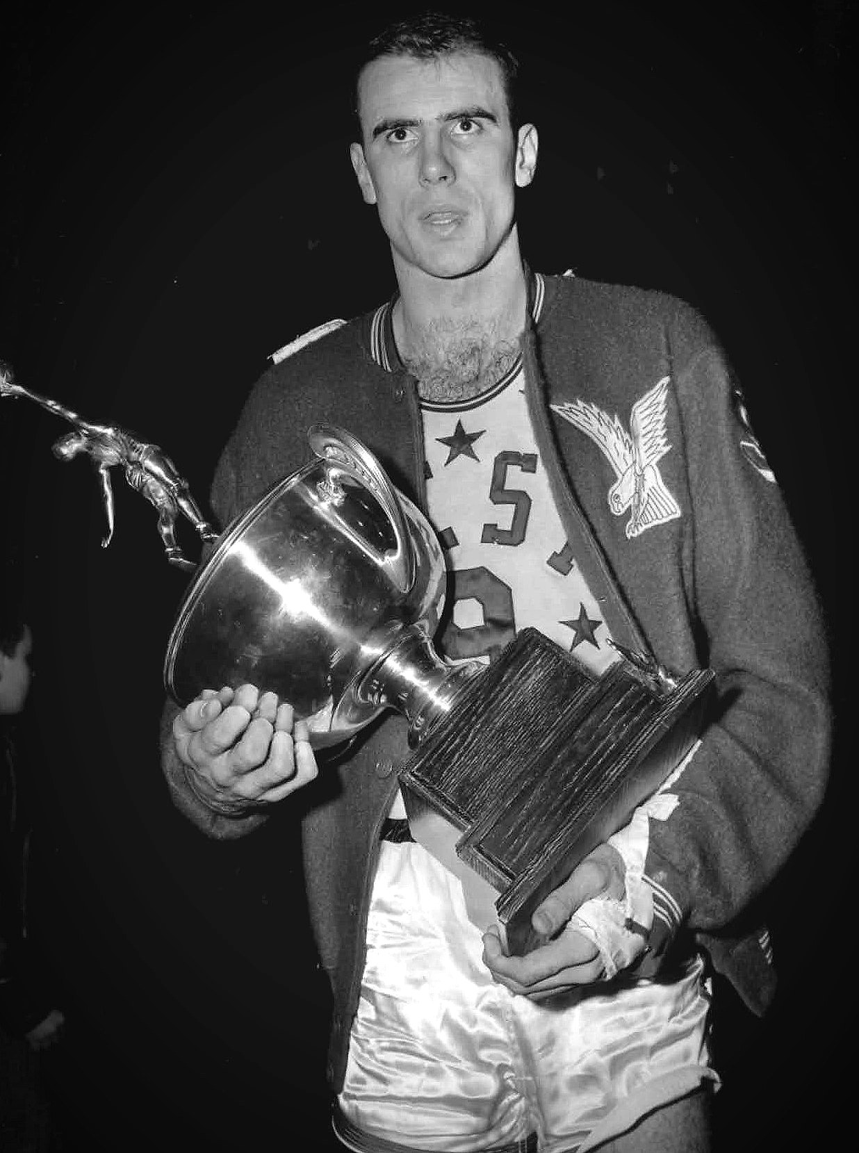 Editorial tile: Bob Pettit