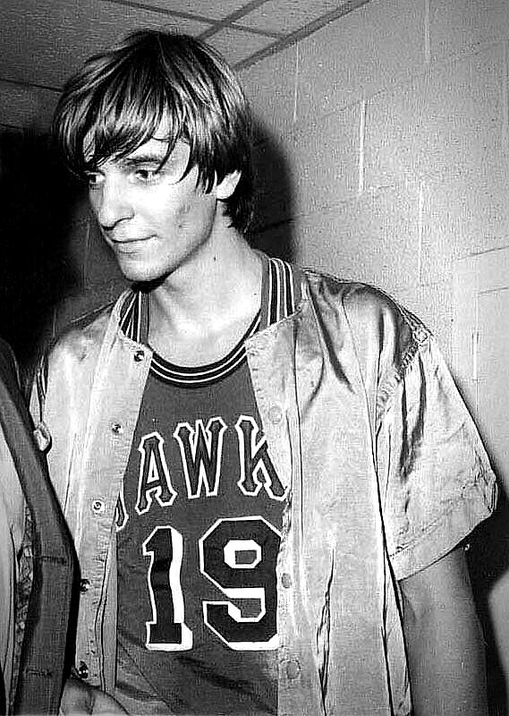 Editorial tile: Pete Maravich